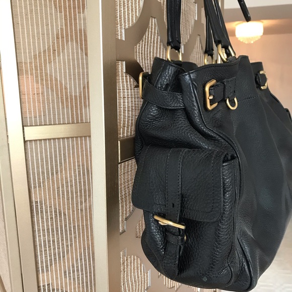 Prada tote-$1100 on another sellers closet - Picture 4 of 15